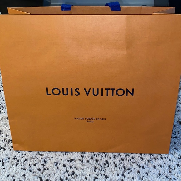 Authentic Louis Vuitton Shopping bag - Picture 1 of 3